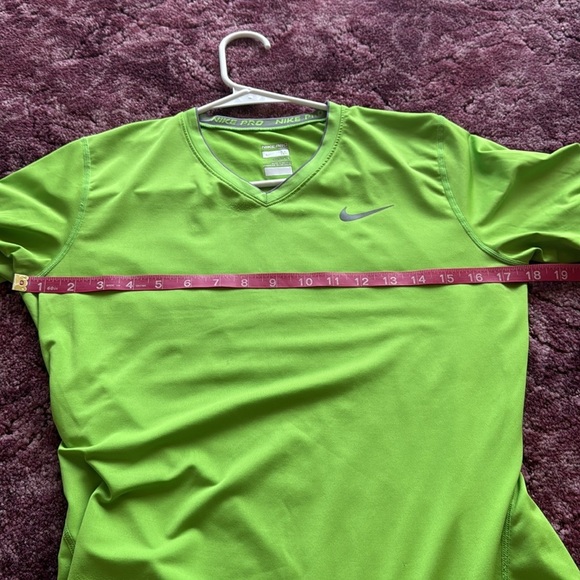 Nike Pro Lime Green NikeFit Fitted Performance Tee size M - Picture 6 of 10
